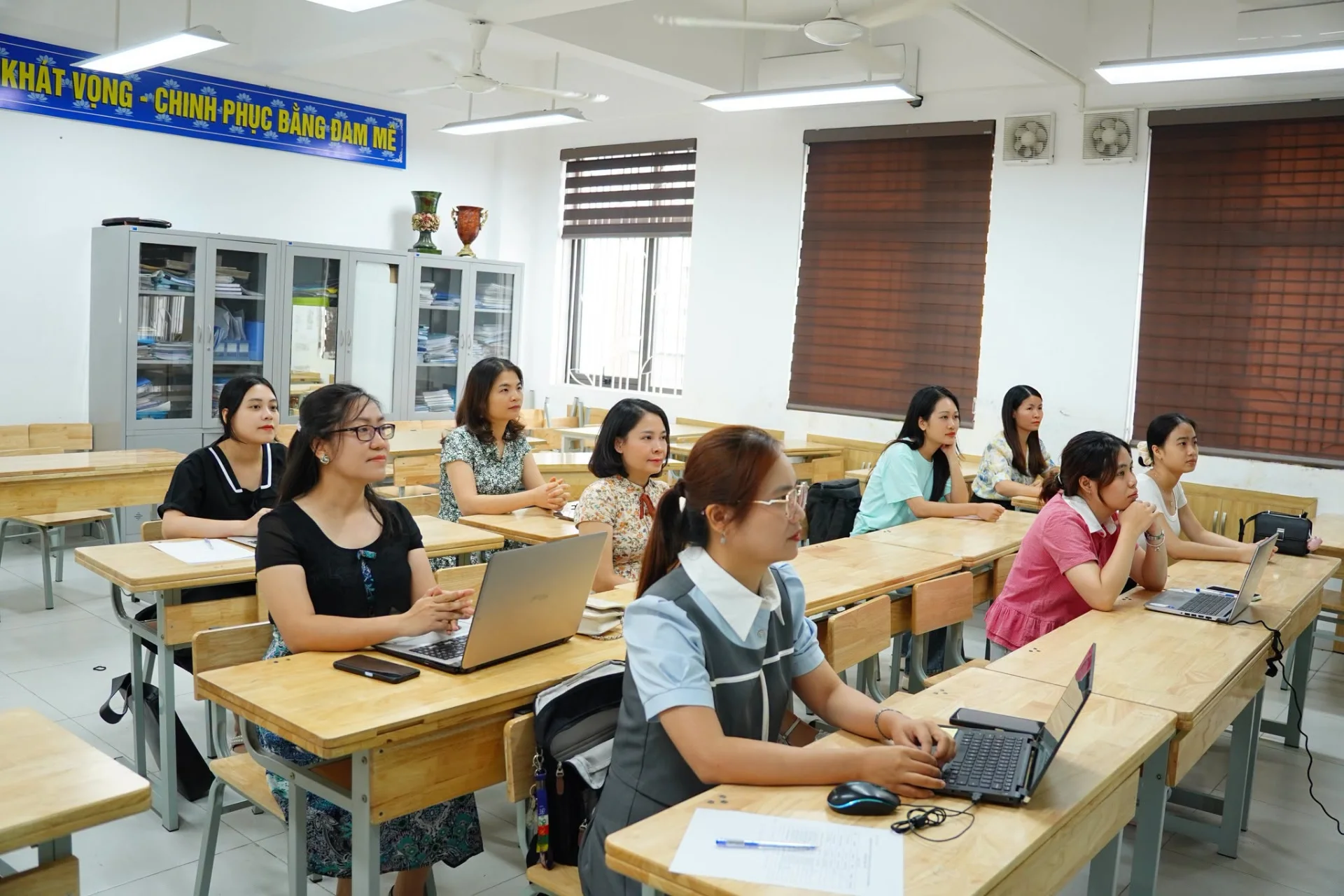 📚 GIÁO VIÊN TRƯỜNG THCS CẦU GIẤY TÍCH CỰC THAM GIA TẬP HUẤN BỘ SÁCH GIÁO KHOA THỐNG NHẤT TOÀN QUỐC🎓