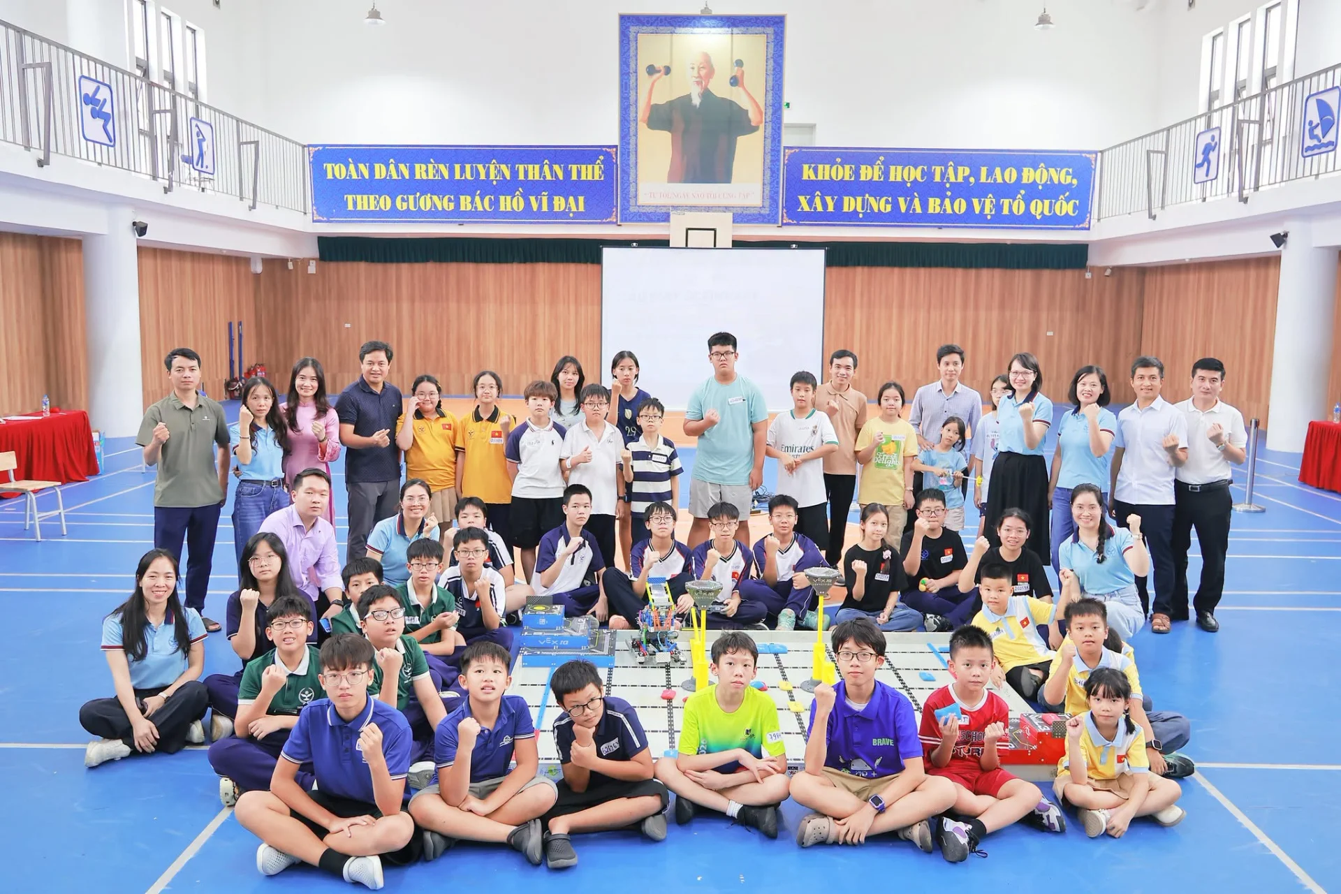 CAU GIAY SCRIMMAGE 2027: THỎA SỨC ĐAM MÊ – SÁNG TẠO CÙNG ROBOTICS!