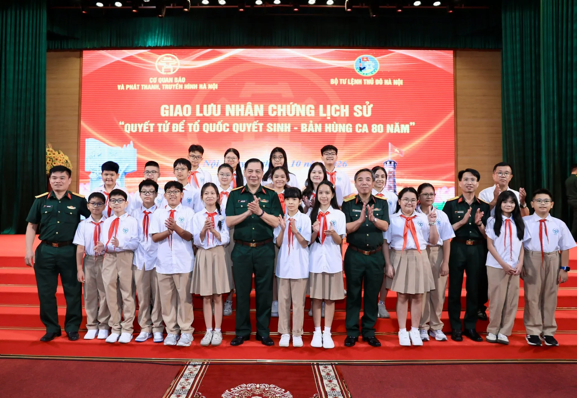 HỌC SINH THCS CẦU GIẤY THAM GIA CHƯƠNG TRÌNH GIAO LƯU NHÂN CHỨNG LỊCH SỬ “QUYẾT TỬ ĐỂ TỔ QUỐC QUYẾT SINH – BẢN HÙNG CA 80 NĂM”