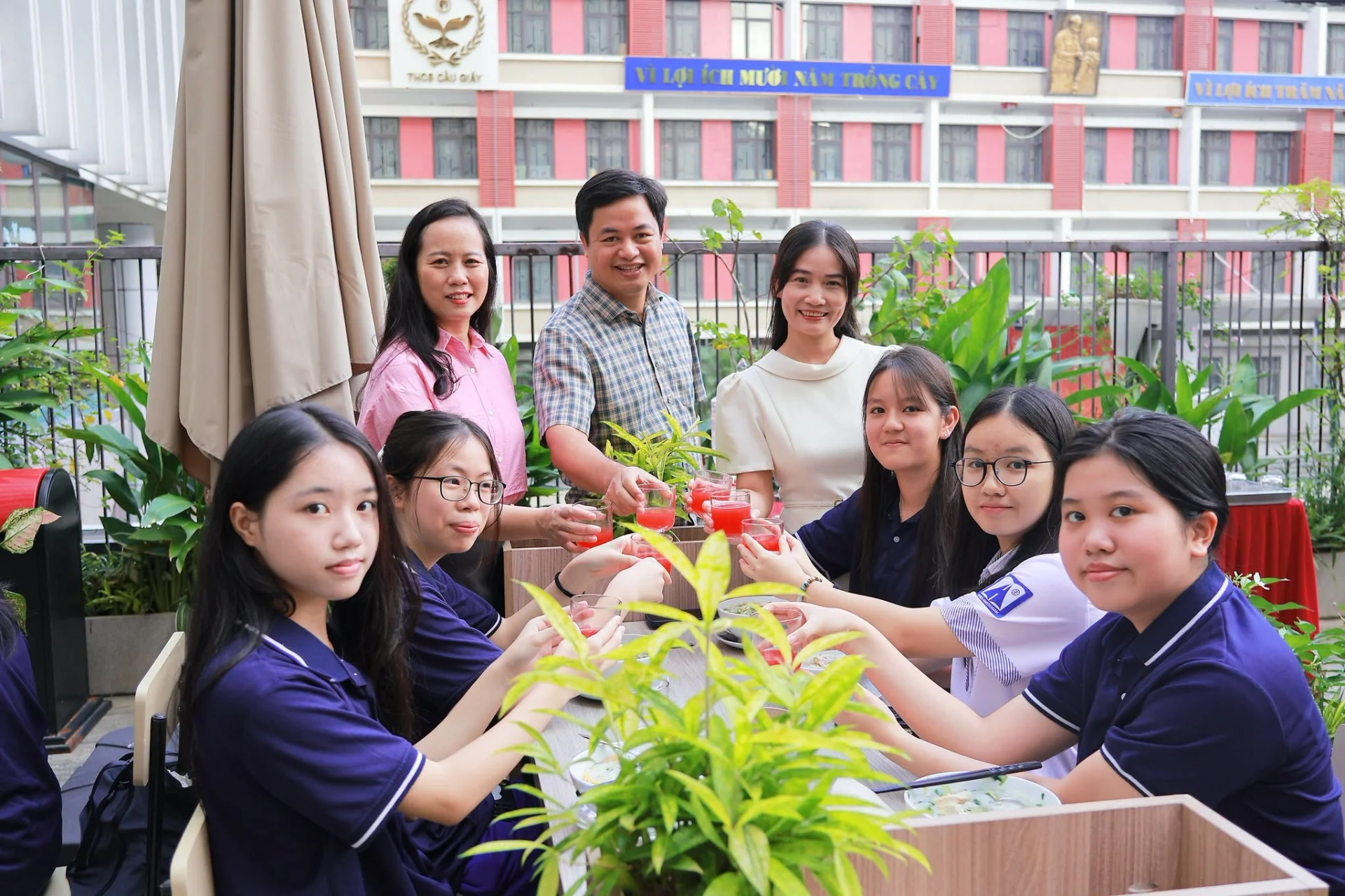BỮA SÁNG CÙNG THẦY HIỆU TRƯỞNG – MỘT CUỘC HẸN NHỎ Ở THƯ VIỆN MỚI