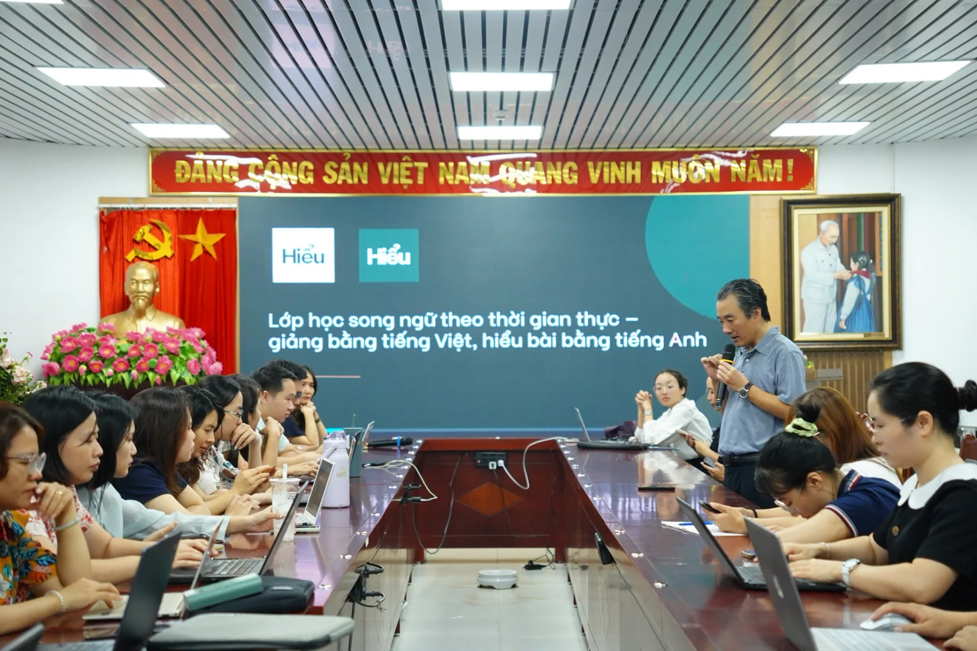 TRƯỜNG THCS CẦU GIẤY TẬP HUẤN PHẦN MỀM DẠY HỌC SONG NGỮ – THÚC ĐẨY TRIỂN KHAI MÔ HÌNH CLIL