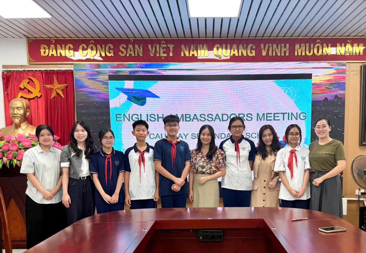 ENGLISH AMBASSADORS – HỘI TỤ 65 “ĐẠI SỨ TIẾNG ANH” XUẤT SẮC BỨT PHÁ QUA 02 VÒNG THỬ THÁCH