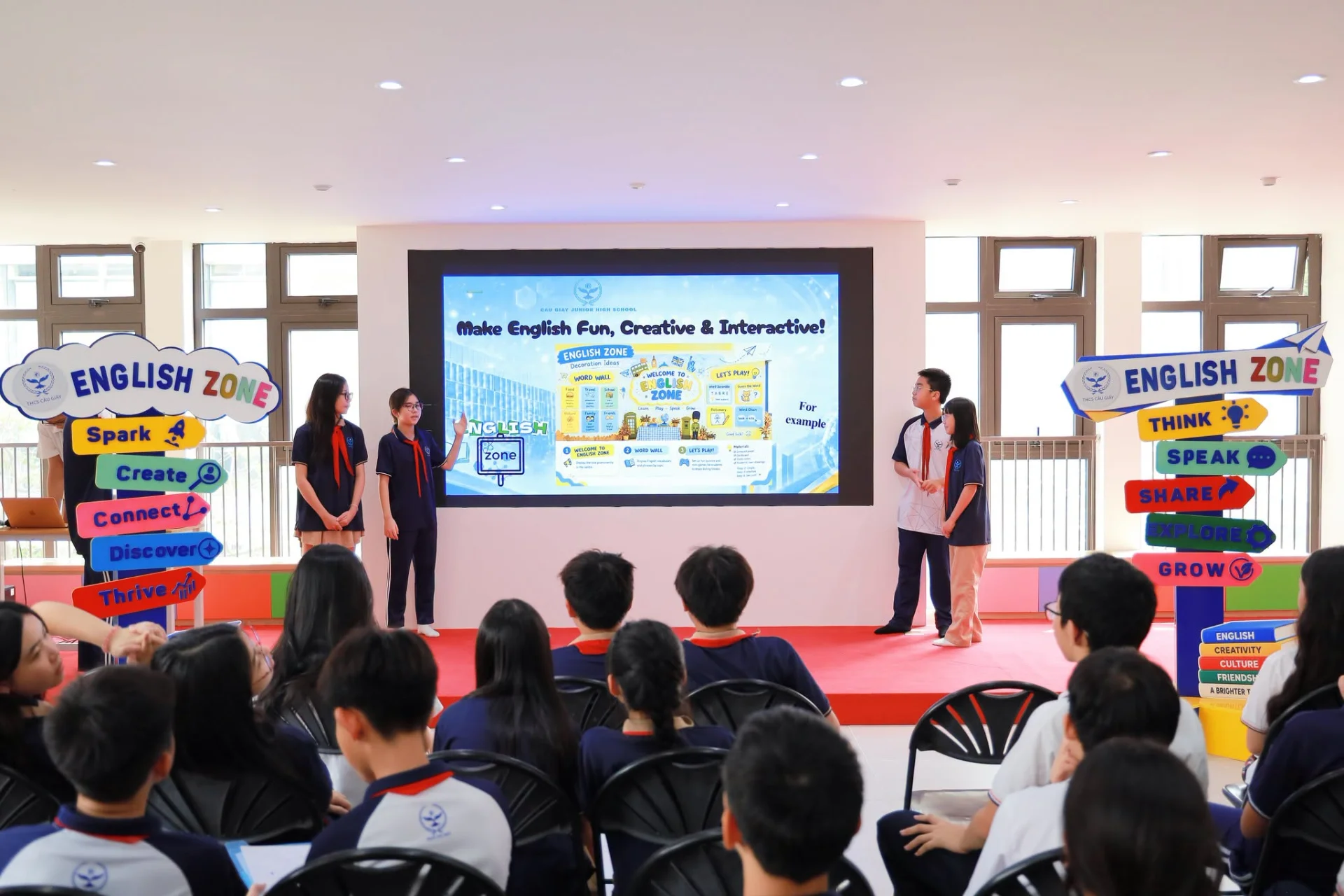 SINH HOẠT CLB ENGLISH AMBASSADORS LẦN 2 THÁNG 10: NHÌN LẠI HÀNH TRÌNH – SẴN SÀNG BỨT PHÁ!