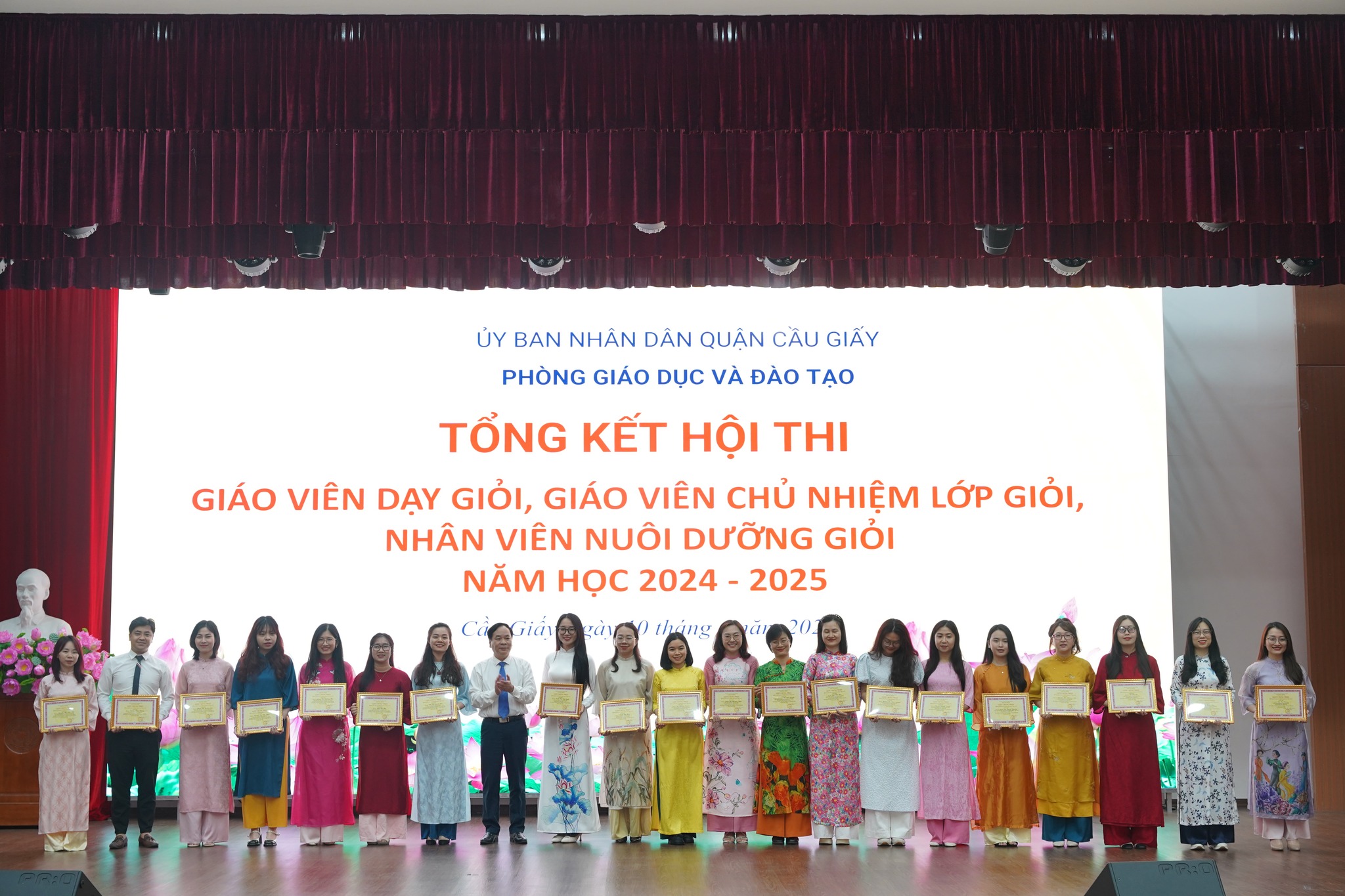 TỔNG KẾT HỘI THI GIÁO VIÊN DẠY GIỎI, GIÁO VIÊN CHỦ NHIỆM LỚP GIỎI, NHÂN VIÊN NUÔI DƯỠNG GIỎI QUẬN CẦU GIẤY NĂM HỌC 2024-2025